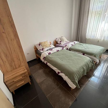 Butikowe Pokoje Zdroj Глухолази Екстериор снимка